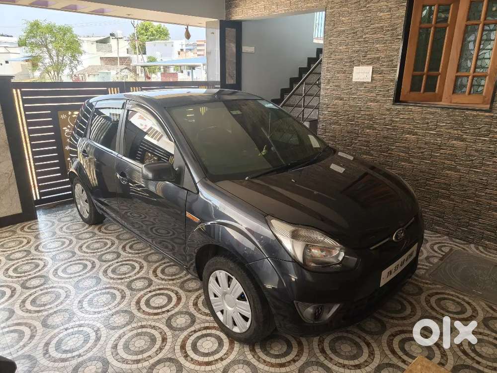 Ford Figo 2010 Petrol +cng Well Maintained With Fully Loaded