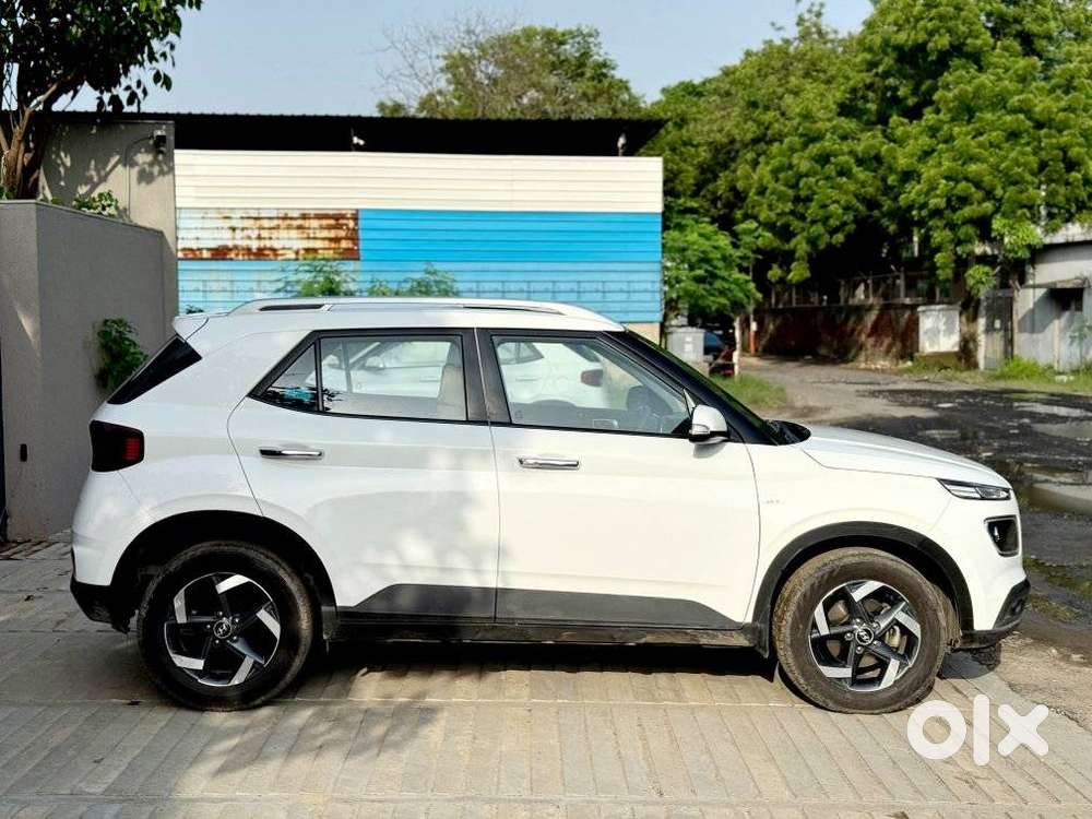 Hyundai Venue Sx+ At, 2019, Petrol