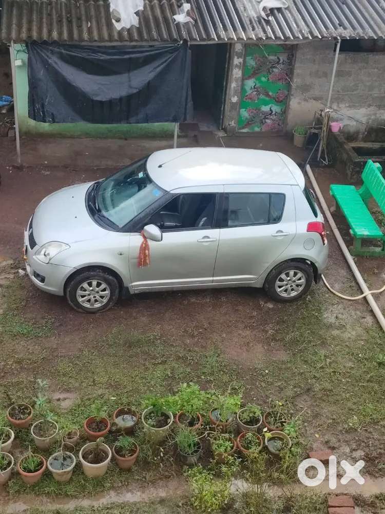 Maruti Suzuki Swift 2011 Atop Model Zxi