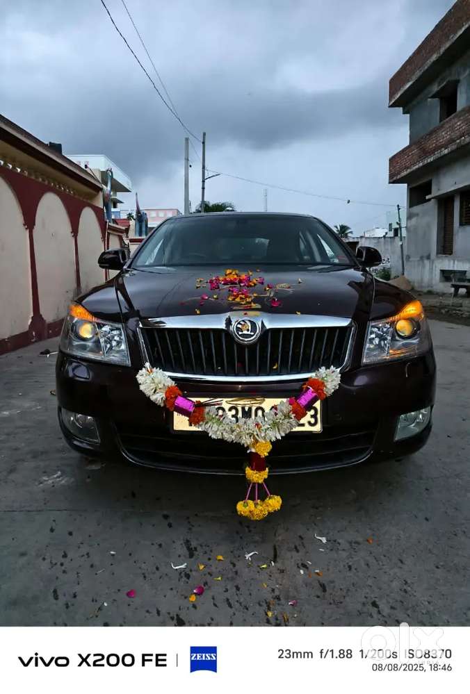 Skoda Laura 2012 Diesel 108000 Km Driven