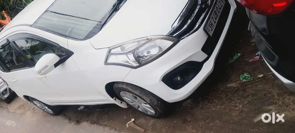 Maruti Suzuki Ertiga 1.4 Vxi Abs 2017