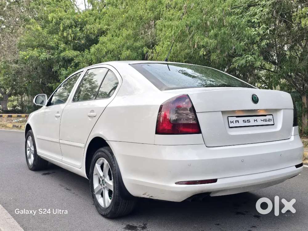 Skoda Laura Ambiente 2012 Diesel