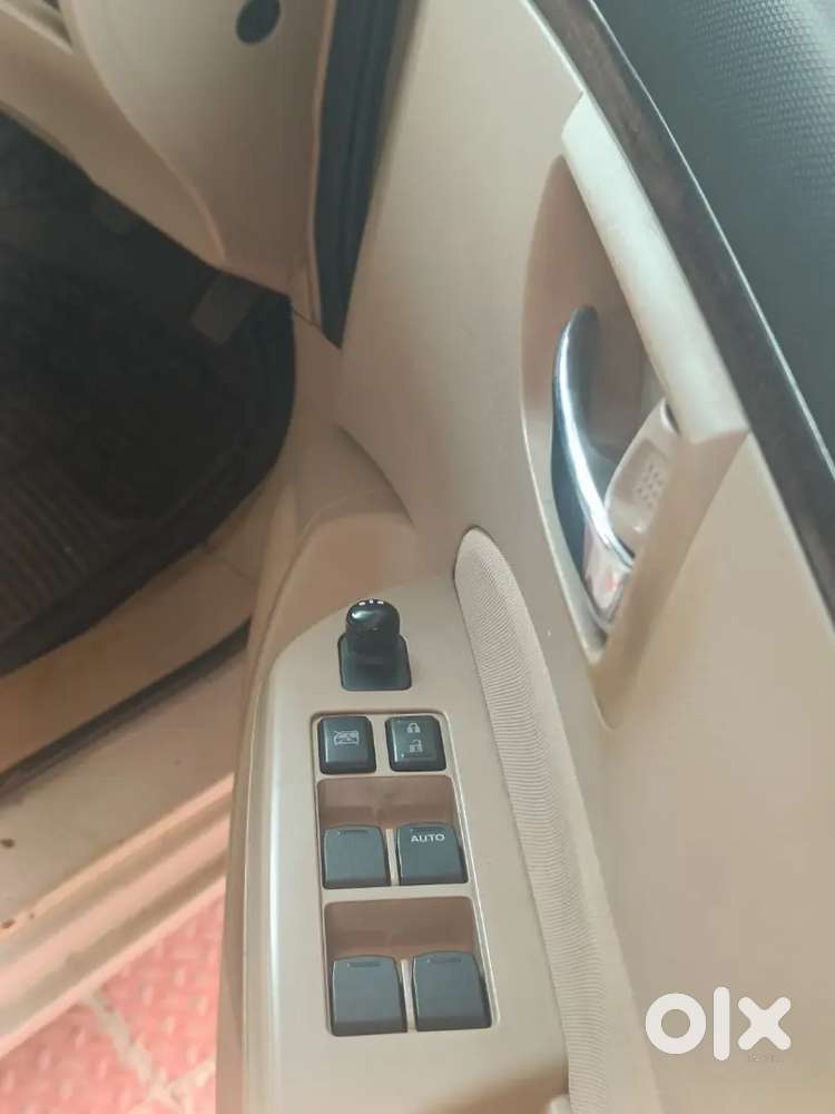 Maruti Suzuki Swift Dzire 2013
