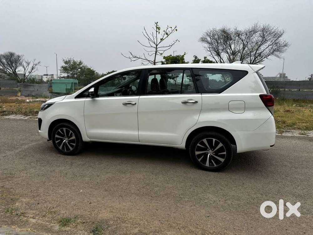 Toyota Innova Crysta