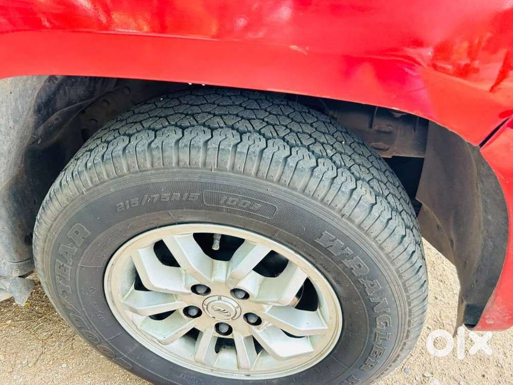Mahindra Tuv 300 T10, 2017, Diesel