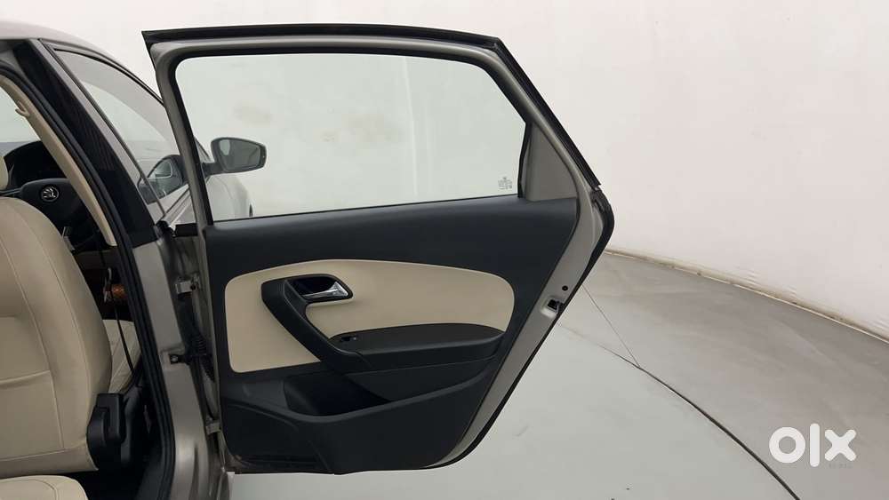 Skoda Rapid 1.6 Mpi At Style, 2017, Petrol