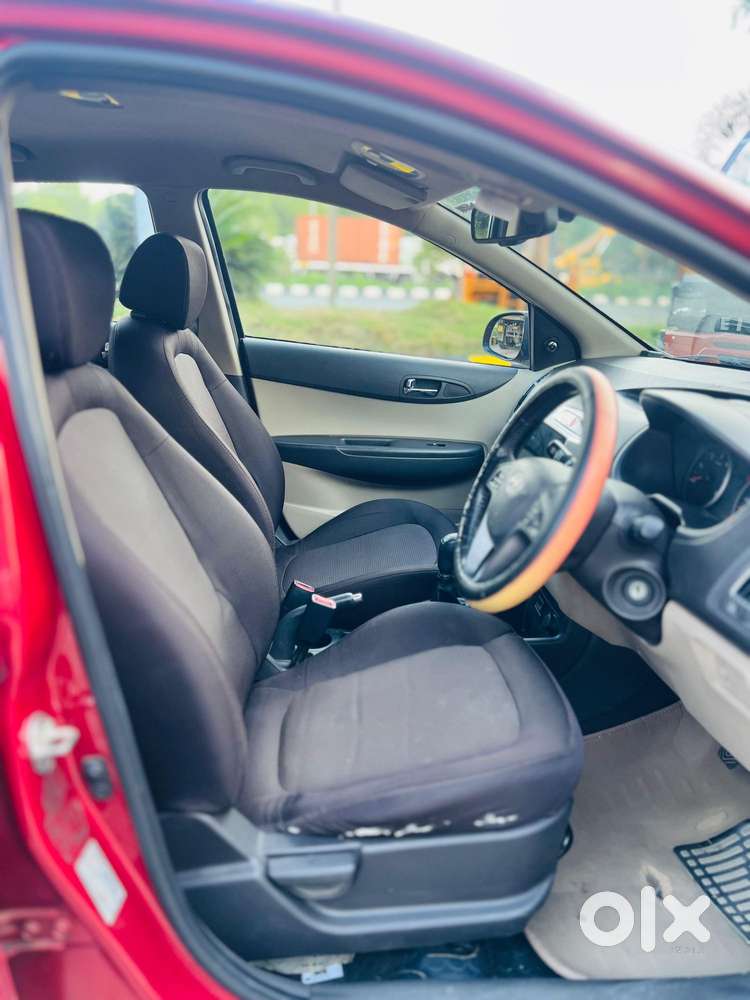 Hyundai I20 Sportz 1.4 Crdi 6 Speed Bs-iv, 2012, Diesel