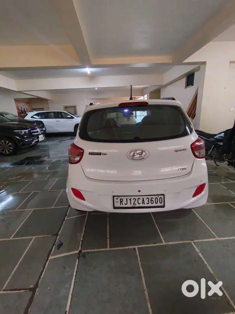 Hyundai Grand I10 2015 Diesel 94915 Km Driven