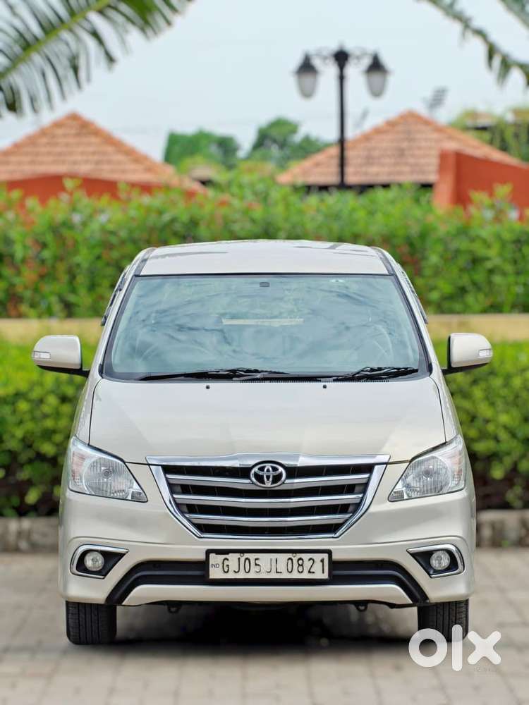 Toyota Innova 2.5 G (diesel) 7 Seater Bs Iv, 2015, Diesel