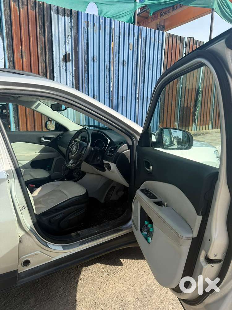Jeep Compass    1.4 (o) Limited    2017