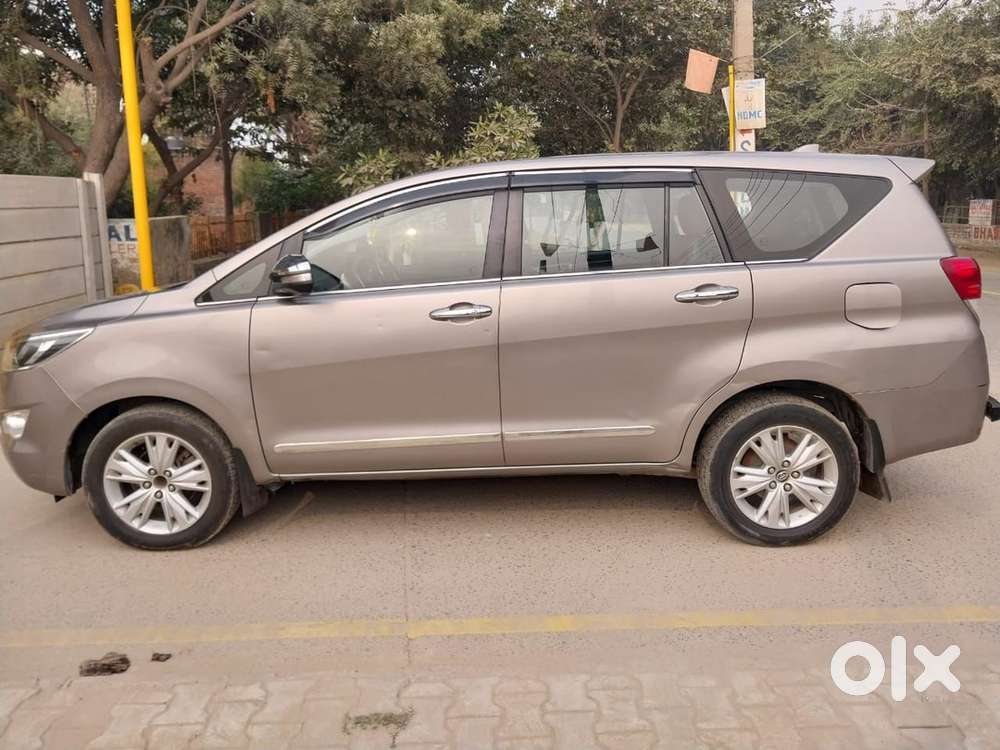 Toyota Innova Crysta