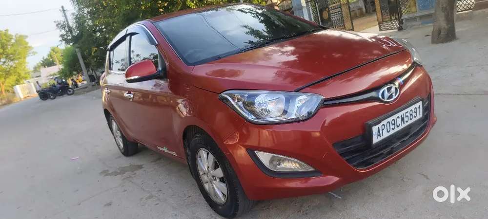 Hyundai I20 Sportz 2012 Diesel 144000 Km