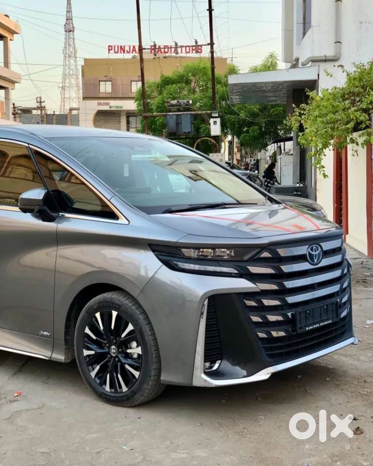Toyota Vellfire Vip &ndash; Executive Lounge, 2026, Petrol