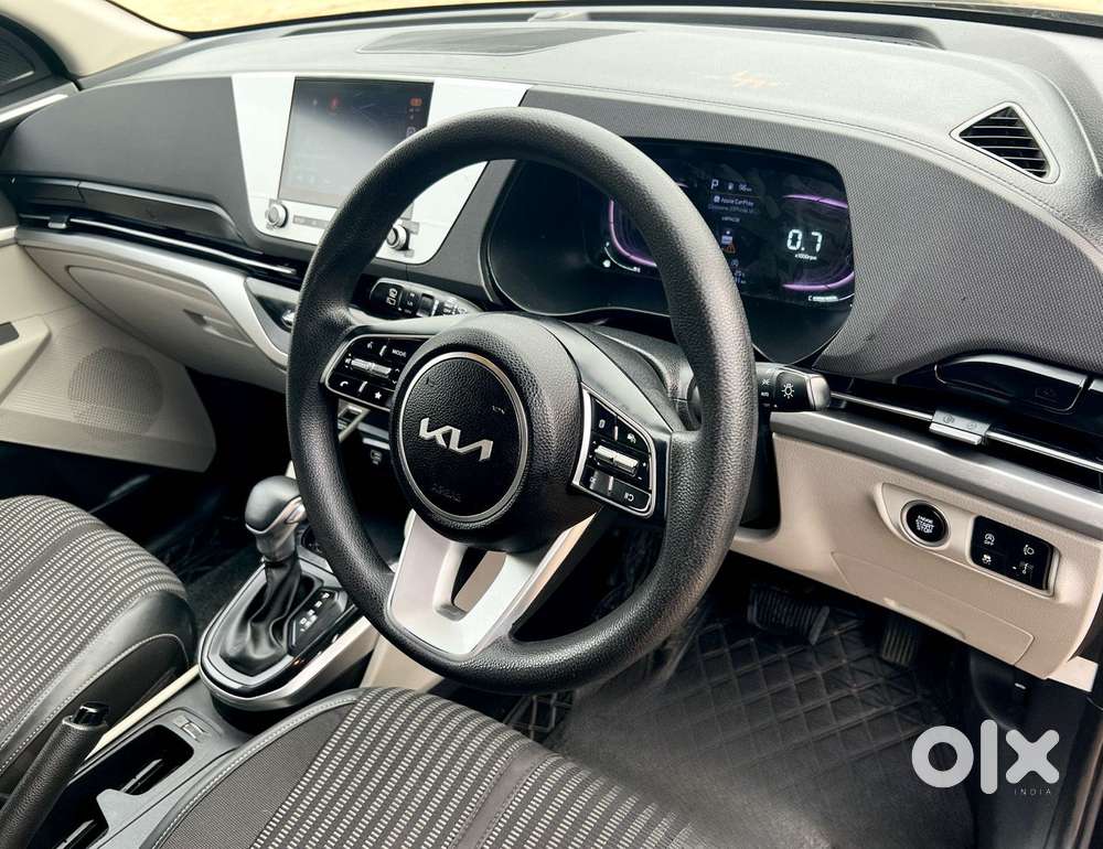 Kia Carens 1.4 Prestige Plus Turbo Dct 7 Str, 2023, Petrol