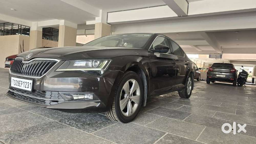Skoda Superb Style 1.8 Tsi At, 2017, Petrol