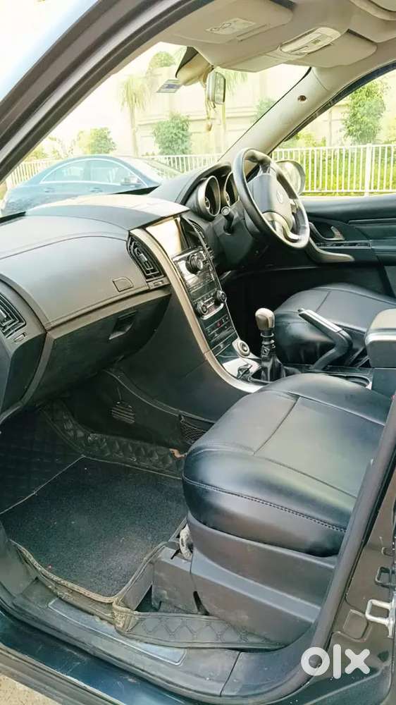 Xuv 500 W11 With Sunroof Black Colour Good Condition Car 2019 Model