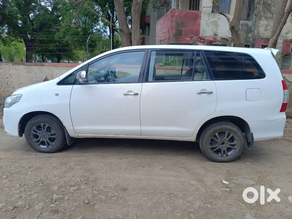 Toyota Innova 2011 Diesel Well Maintained