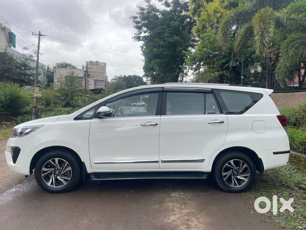 Toyota Innova Crysta 2.4 G Mt, 2022, Diesel