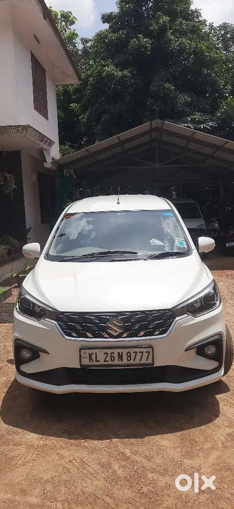 Maruti Suzuki Ertiga Zxi Dec 2023 Petrol Well Maintained