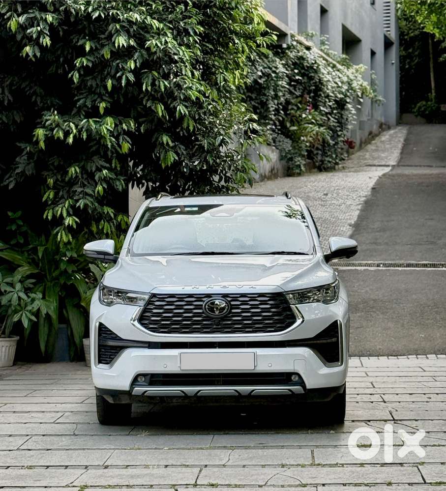 Toyota Innova Hycross 2.0 Zx Hybrid 7 Str, 2023, Petrol