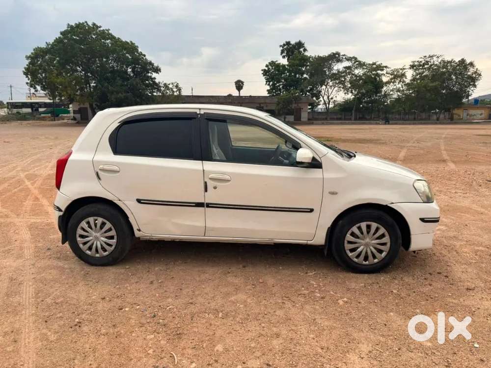 Toyota Etios Liva 2012