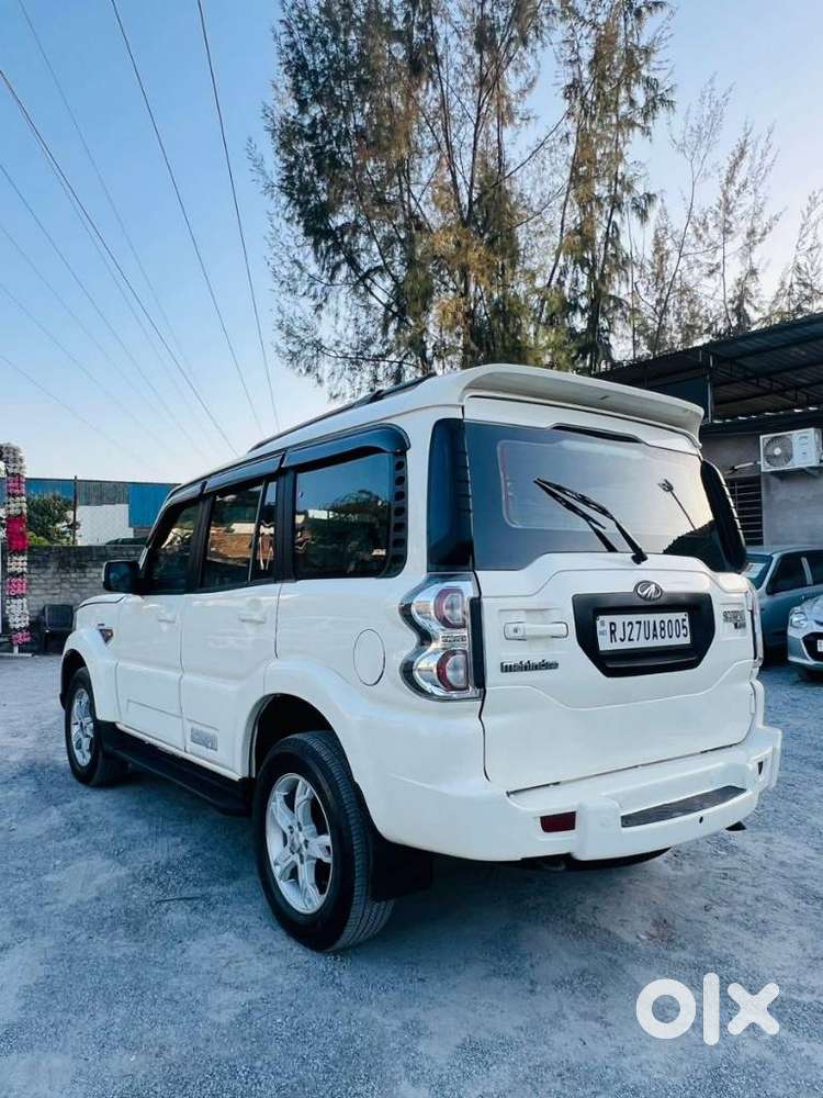 Mahindra Scorpio S10, 2016, Diesel