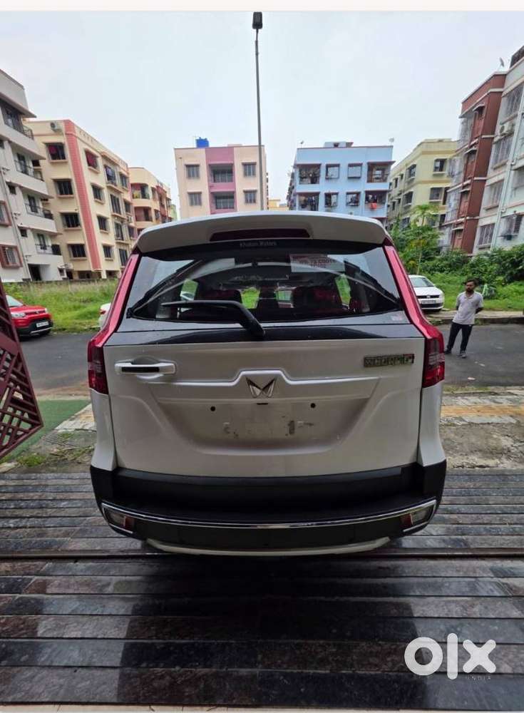 Mahindra Scorpio N Z8 Petrol At 7 Str, 2026, Petrol