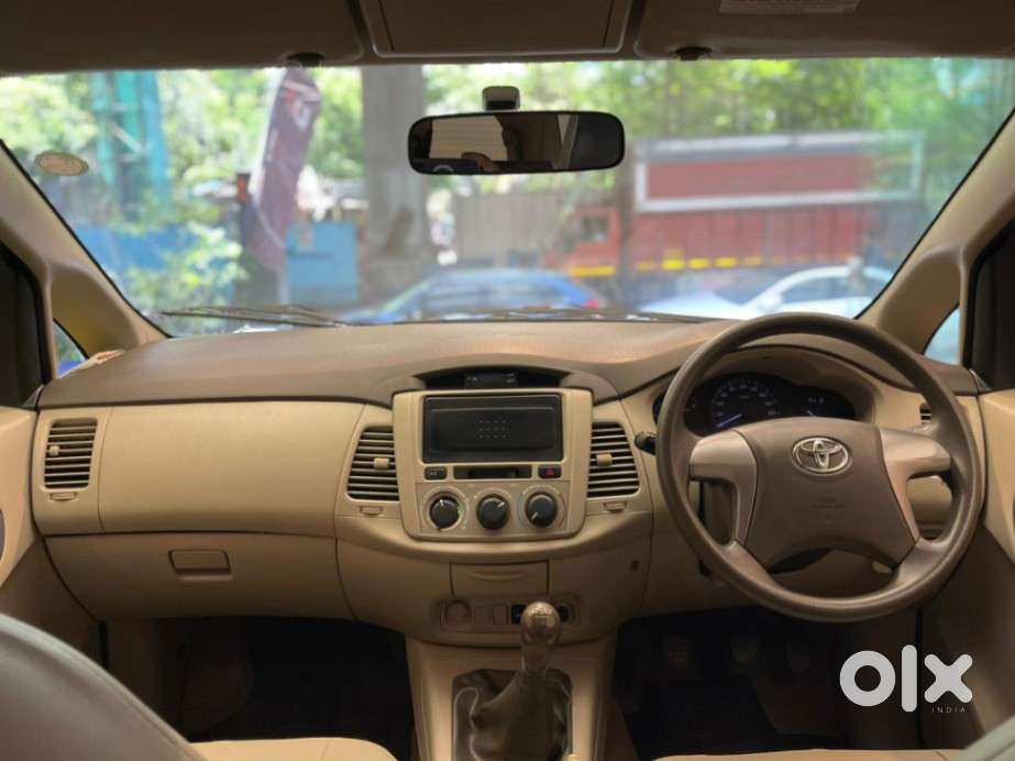Toyota Innova 2.5 G (diesel) 8 Seater, 2013, Diesel