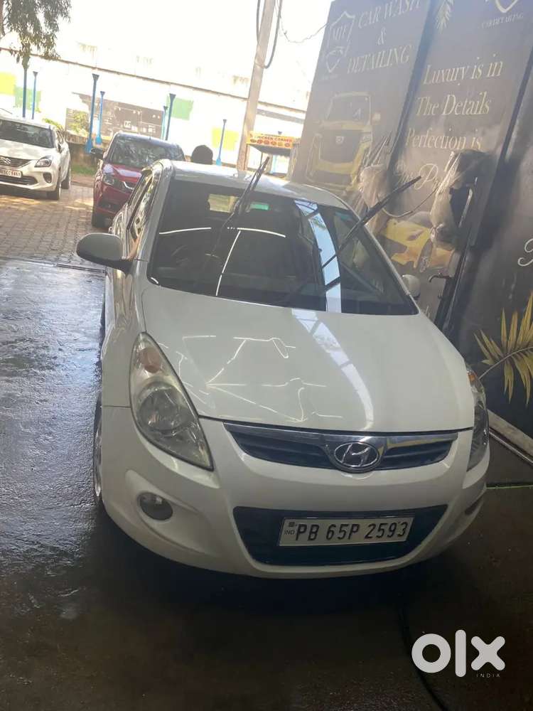 Hyundai I20 2011 Petrol Well Maintained