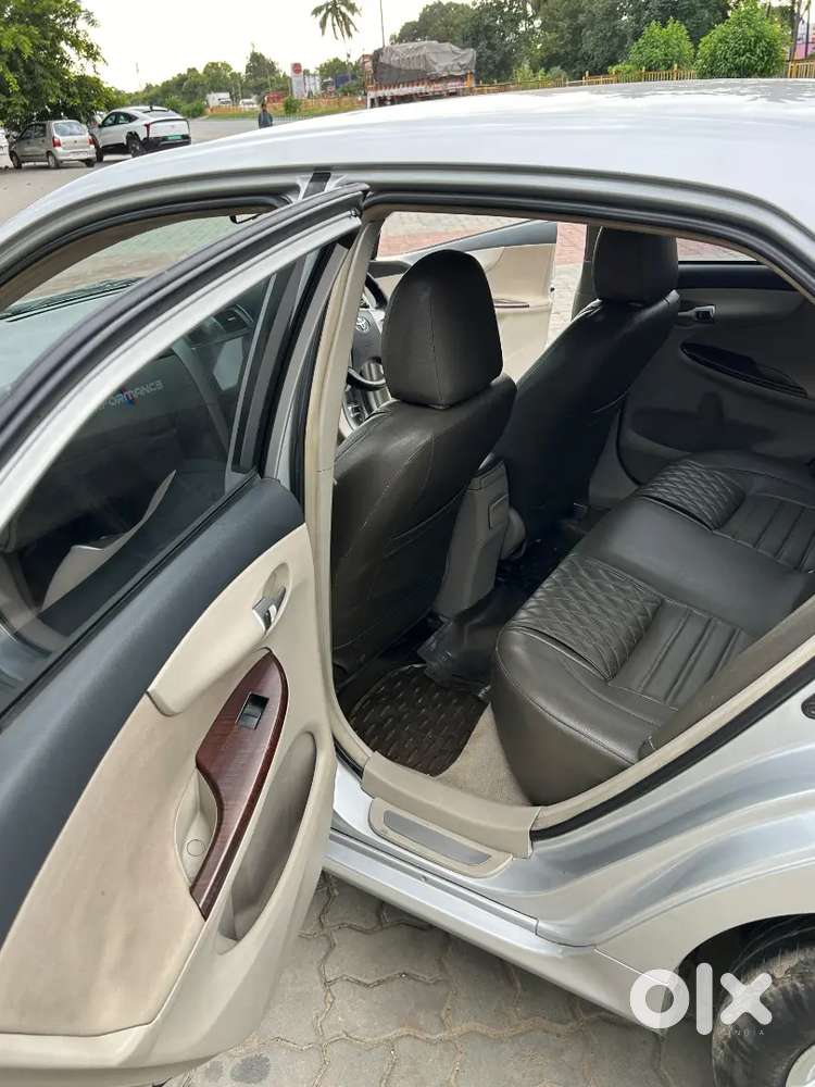 Toyota Corolla Altis 2013 Car
