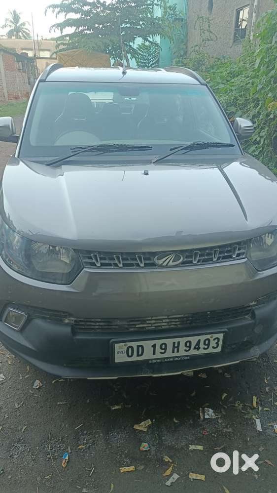 Mahindra Kuv 100 2017