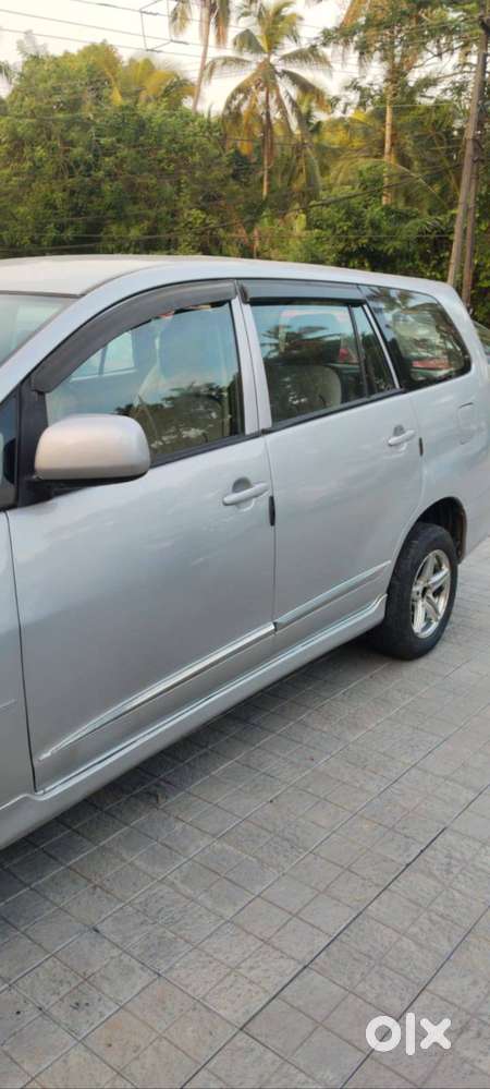 Toyota Innova Diesel 2014