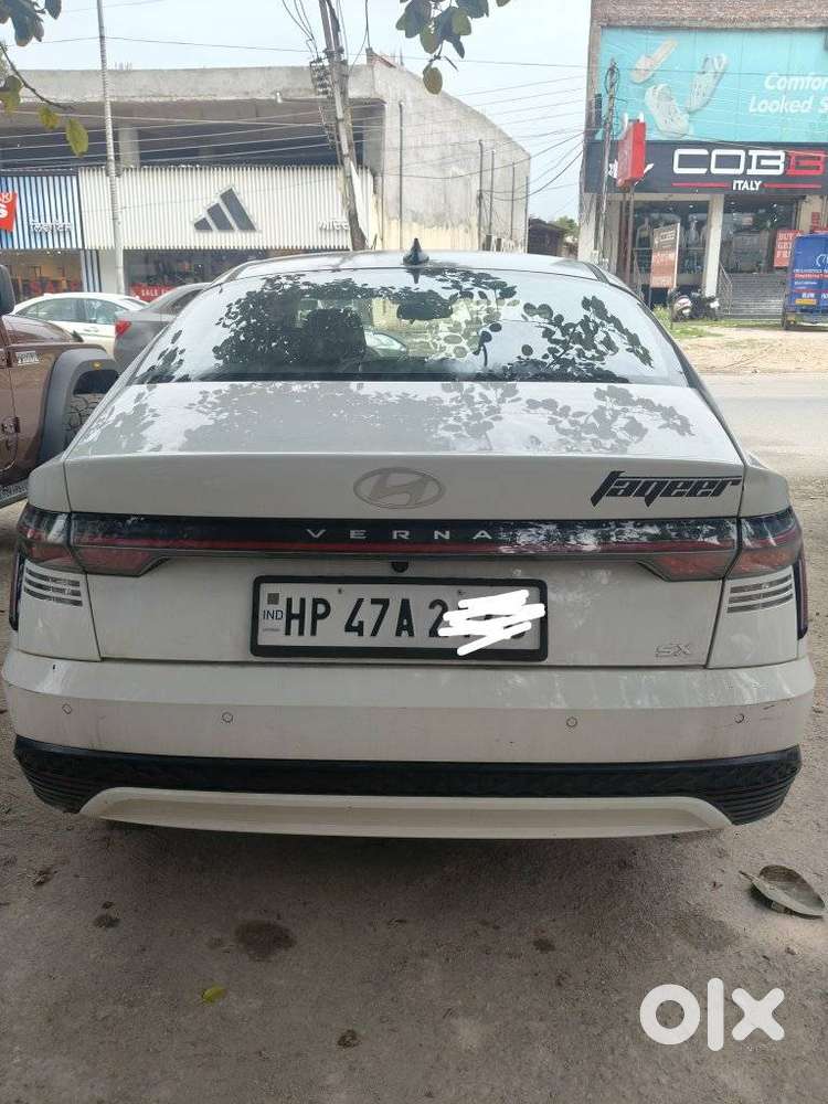 Hyundai Verna 1.5 Mpi Mt Sx (o), 2023, Petrol