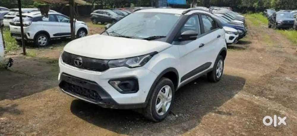 Tata Nexon Xm Sunroof Model