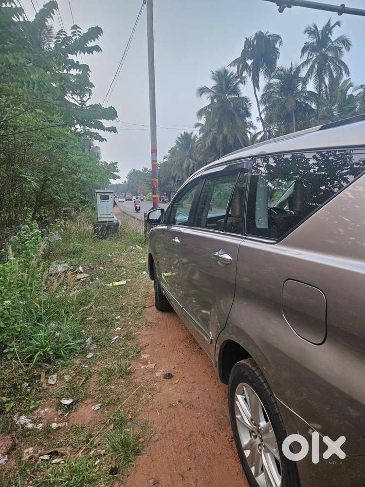 Toyota Innova Crysta 2016 2.8z Automatic