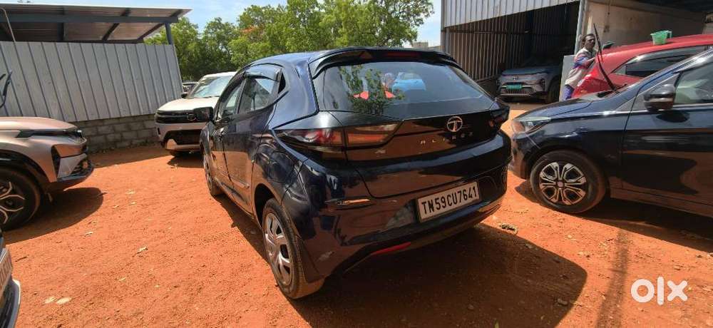 Tata Altroz Xm (s) Petrol, 2022, Petrol