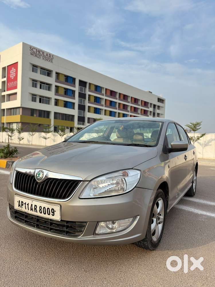 Skoda Rapid 1.5 Elegance Tdi Mt, 2013, Diesel