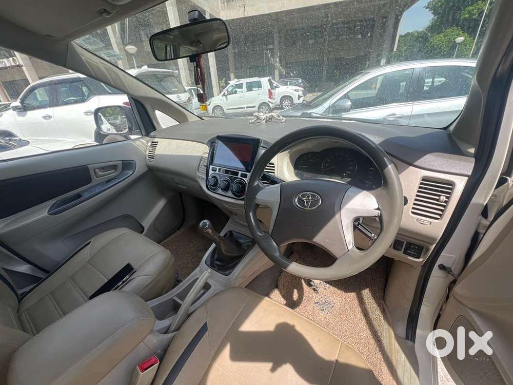 Toyota Innova 2012 Diesel Well Maintained
