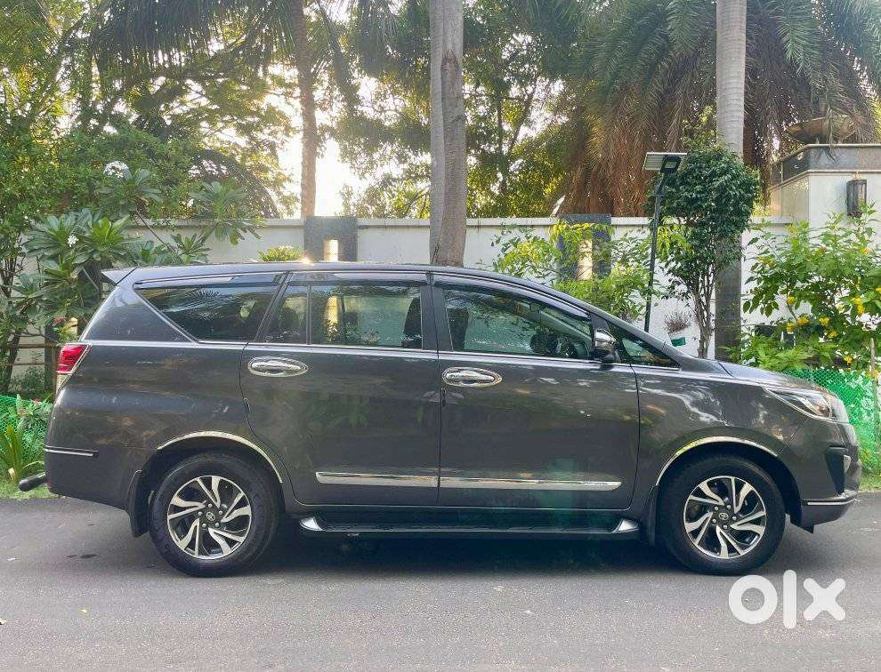 Toyota Innova Crysta 2.4 V 7 Str, 2022, Diesel