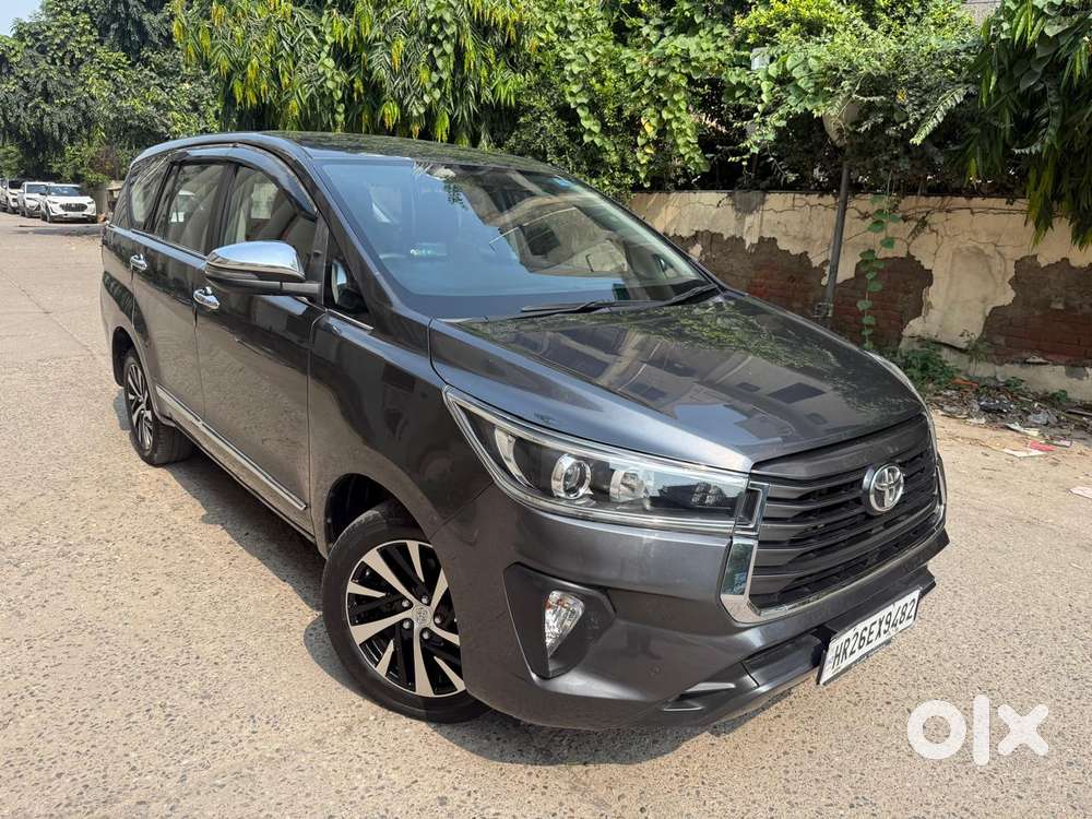 Toyota Innova Crysta 2.8 Zx At 7 Seater, 2022, Petrol