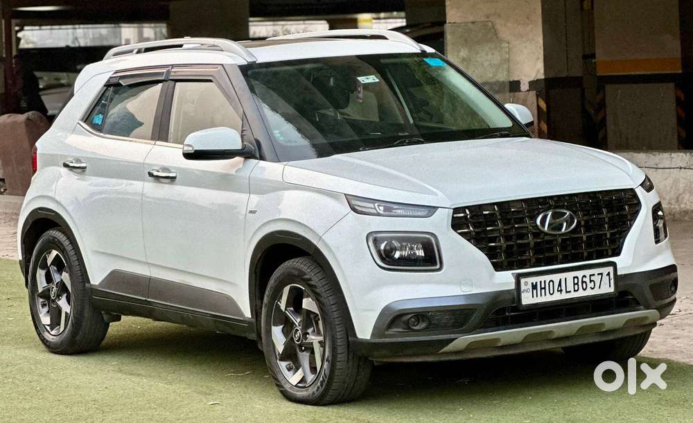 Hyundai Venue Sx+ At, 2022, Petrol