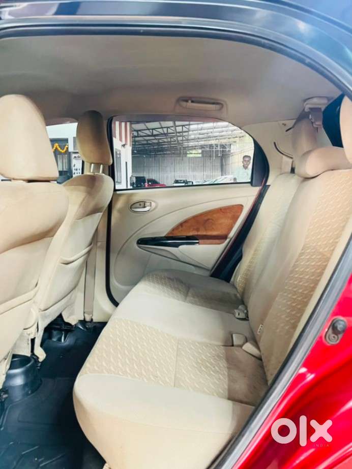 Toyota Etios Liva V Dual Tone, 2018, Petrol