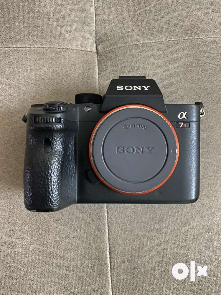 Sony R iii - Cameras & Lenses - 1753873667