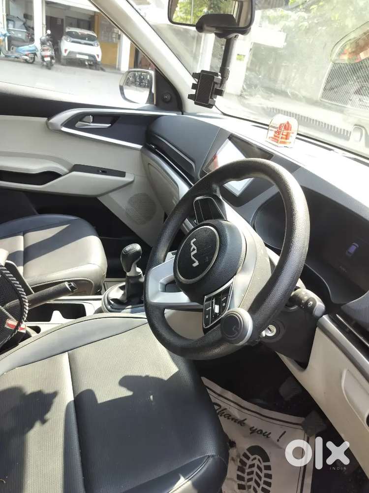 Kia Carens Premium 7 2024