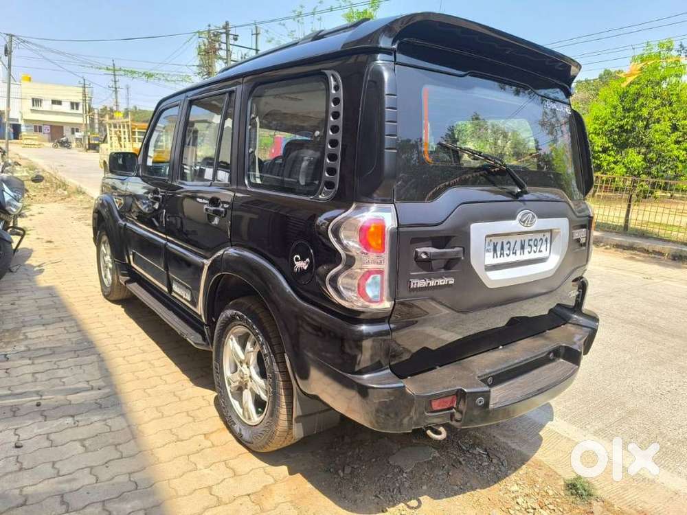 Mahindra Scorpio S10, 2015, Diesel