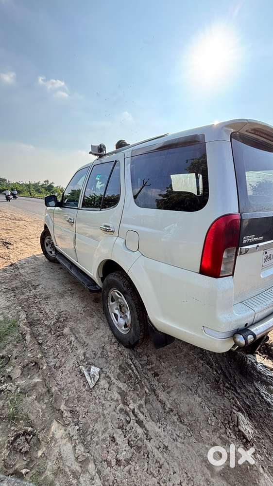 2014 Tata Safari Storme