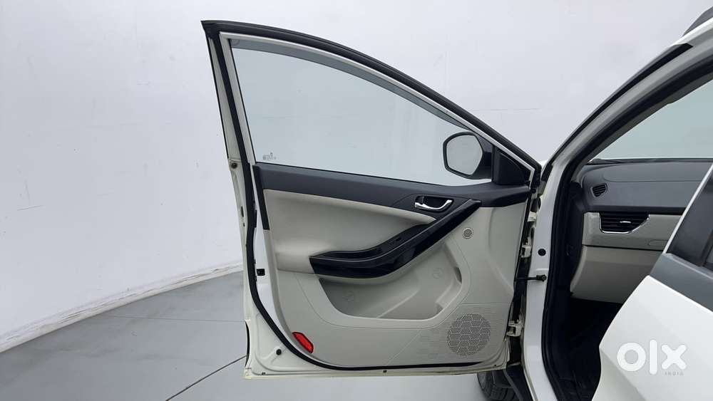 Tata Nexon 1.5 Revotorq Xza Plus S Amt, 2021, Petrol