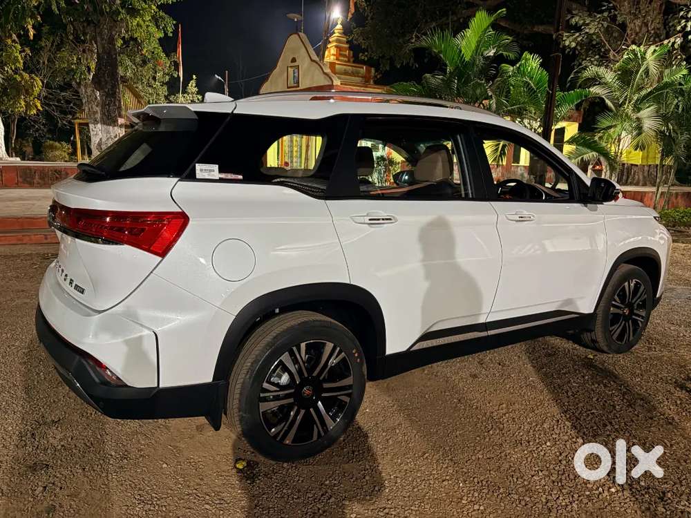 Mg Hector Plus Smart Petrol 2026