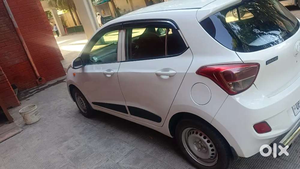 Condition Like New 
New Stereo 
Cng And Petrol