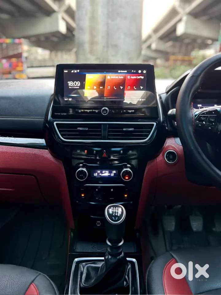 Mahindra Xuv 3xo Ax7 Diesel Mt, 2025, Diesel